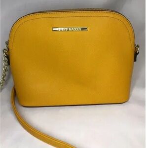 Yellow new with out tags Steve Madden purse
